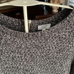 Crown snd ivy zip back sweater.‎ Never worn